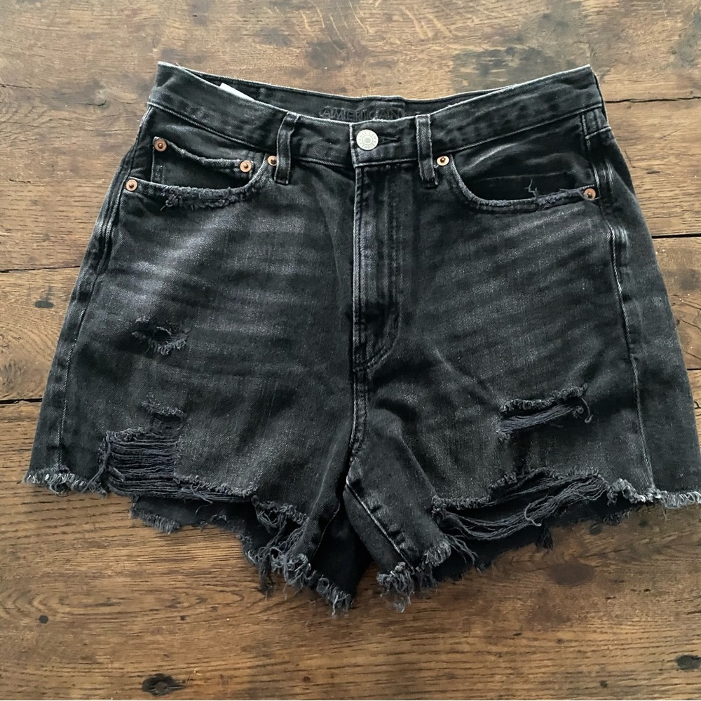 American Eagle 90’s Boyfriend Black Distressed Jean Shorts High-Waisted NWOT